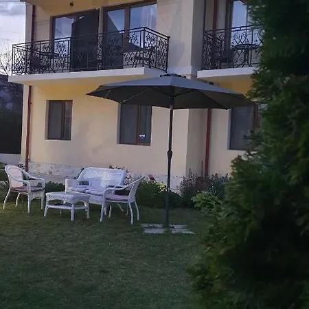 Vila Miraj Rum i privatbostad Costinesti