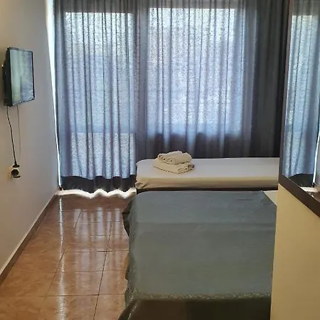 Rum i privatbostad Vila Miraj *
